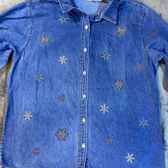 Christmas Snowflakes, Denim, Women's, Large, Button Front Blouse, C-3 - Picture 2 of 9